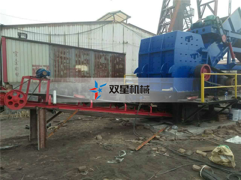 金属香蕉污视频下载设备工作现场